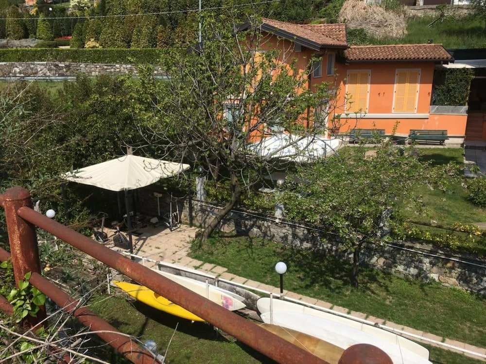 Photo 11