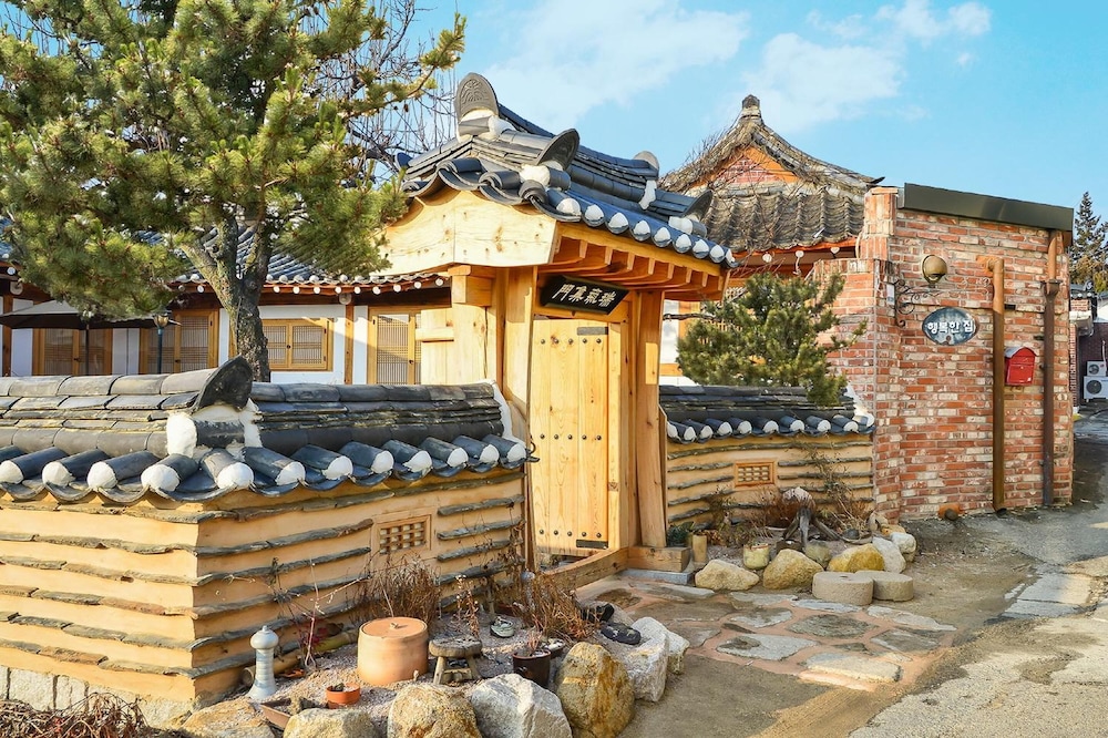 Gyeongju Hanokstay Hangbokhanzip view 2