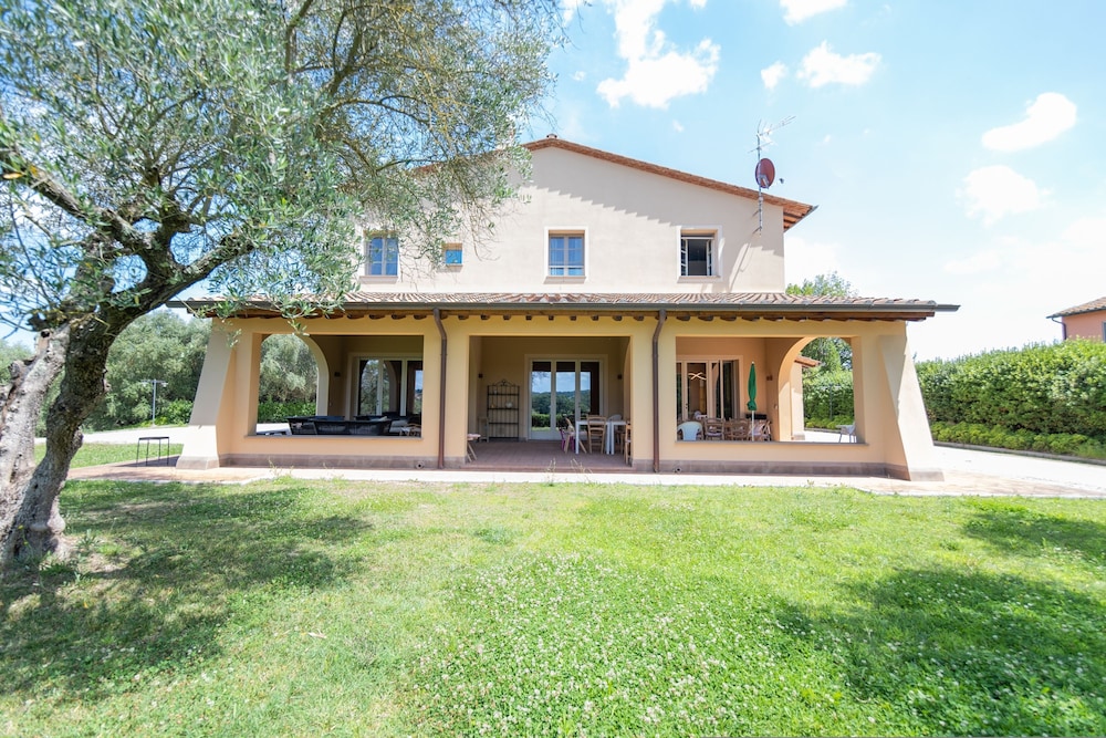 Tricolle Villa Nuova