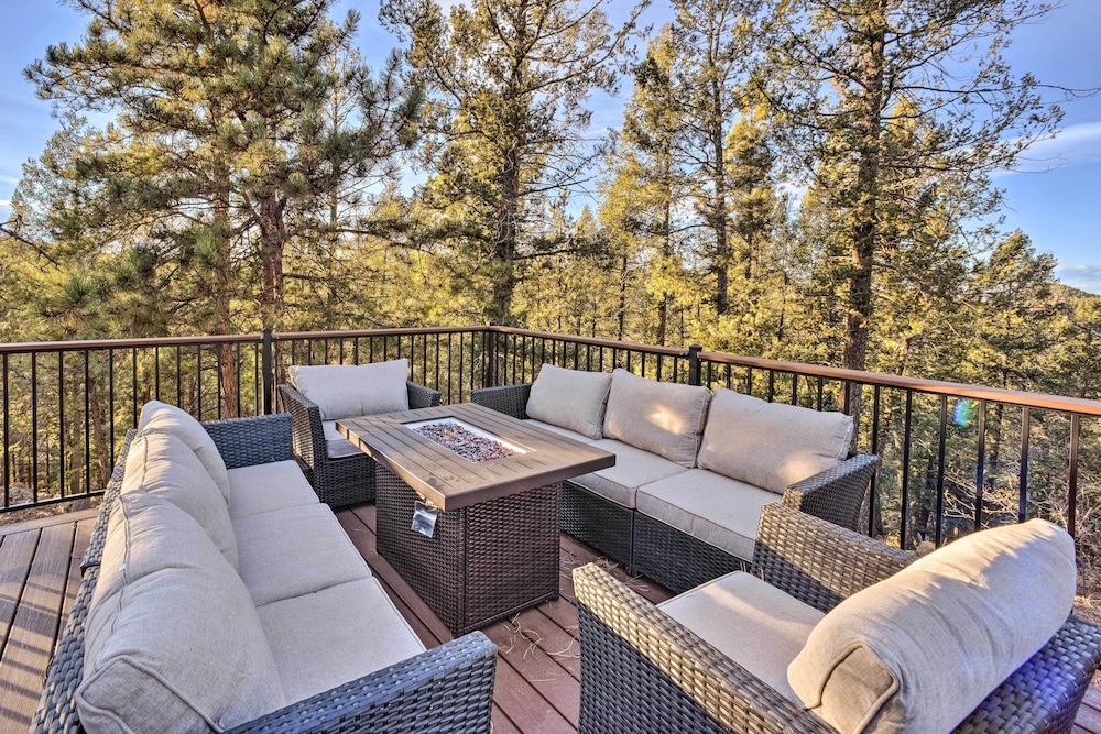 'mountain Haven' w/ Deck + Pikes Peak Views! view 4