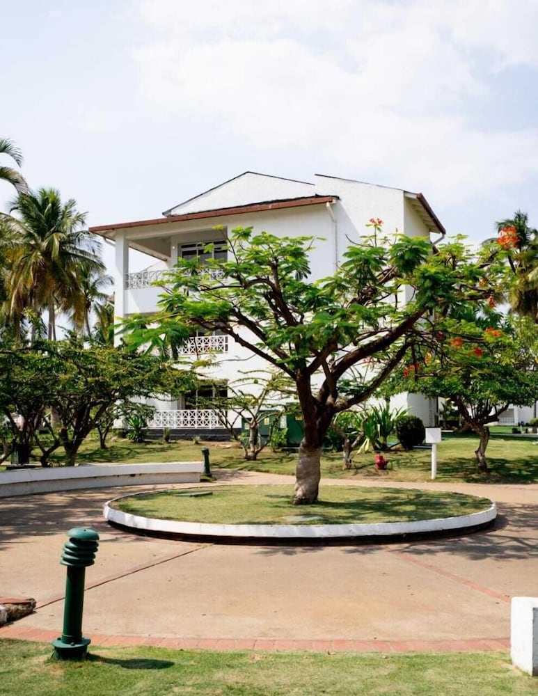 Hotel Maremares By Buddha Bar Beach