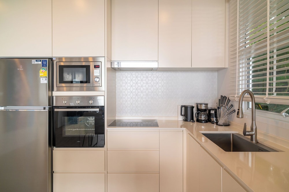 2bed SeaView Apartment in Bang Por KBR36