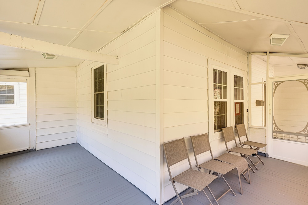 'doris & Susan's Place' - Historic Tuskegee Home
