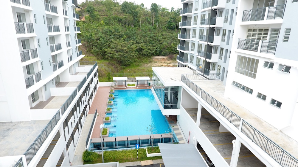 Homestay Casa Mewah at Hijauan Heights photo 2