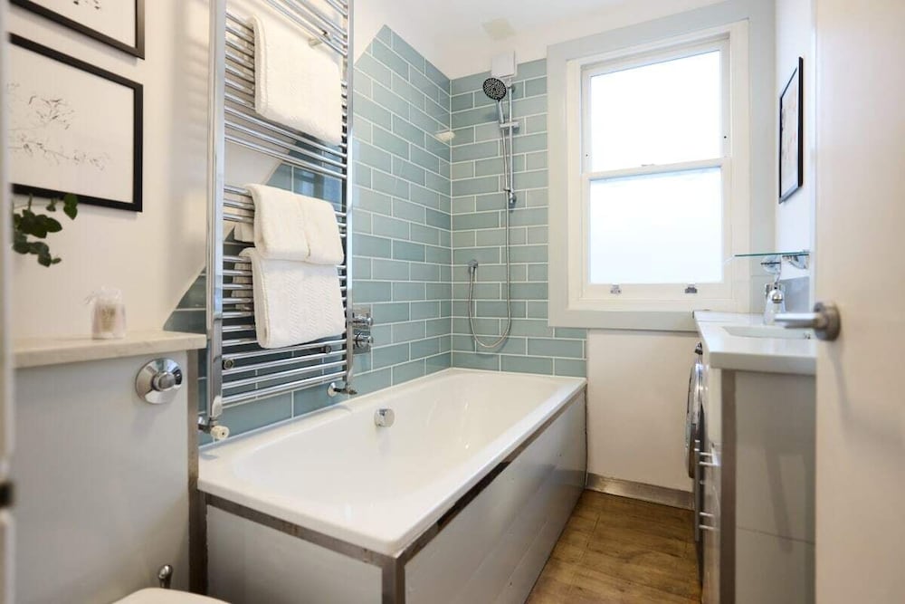 The Kensal Green Hideout - Classy 2bdr Apartment
