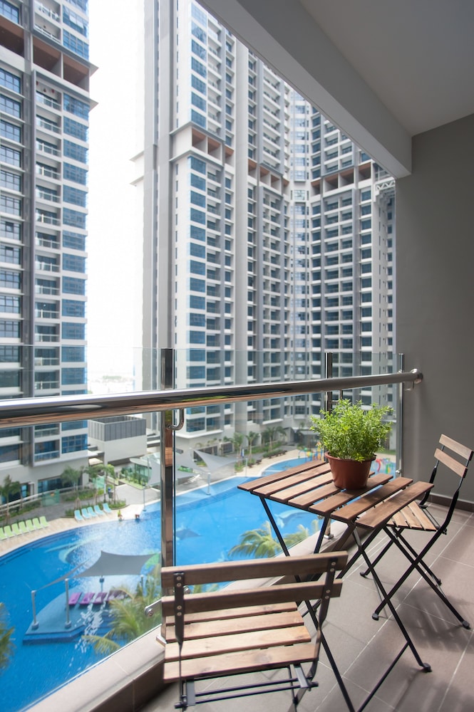 A2 LUXURY Atlantis Family Suites- Pool View-Jonker Melaka photo 6