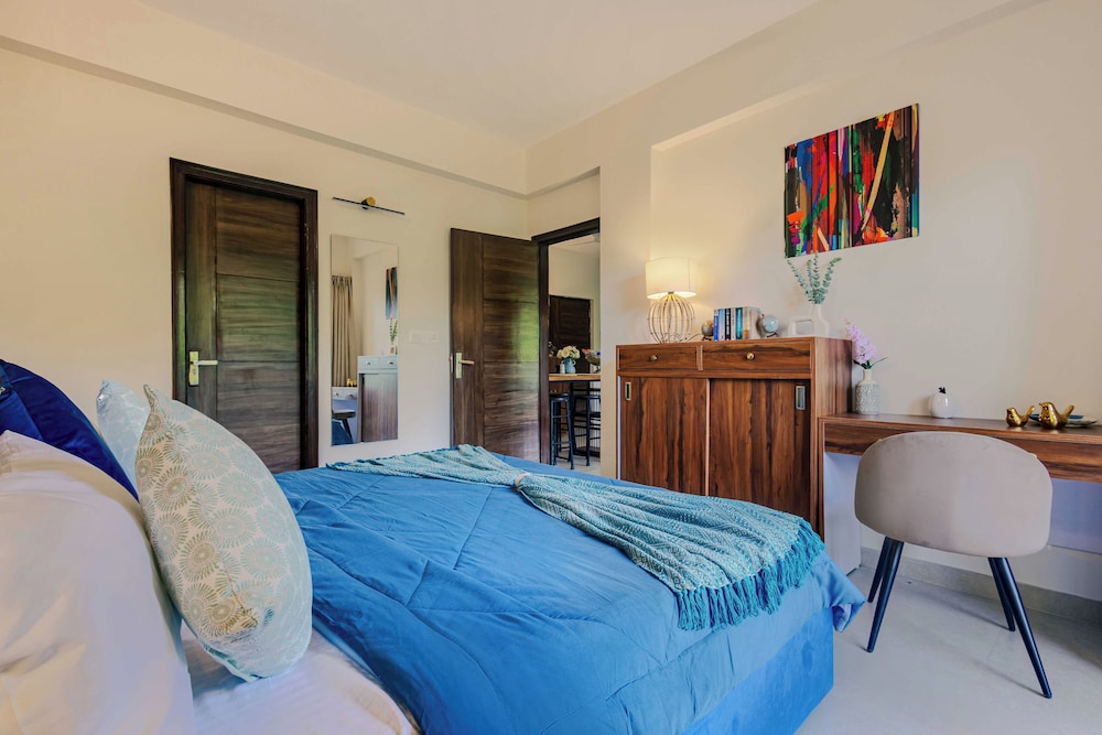 Alaya Stays Veera Marina 1BHK with Pool