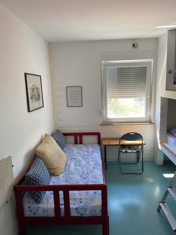 Hostel Kantun