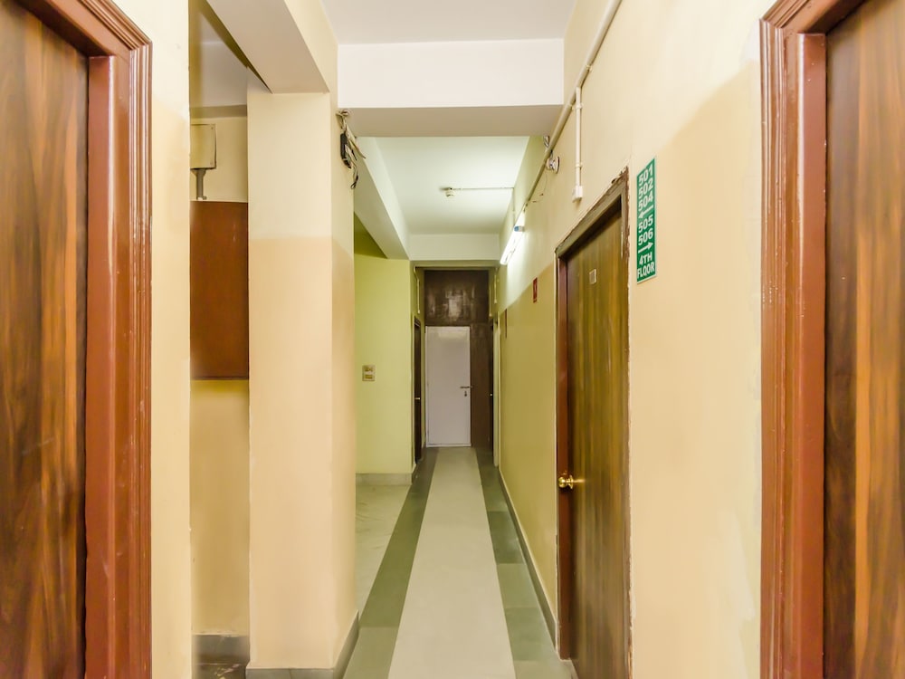 OYO 8998 Hotel Aayash