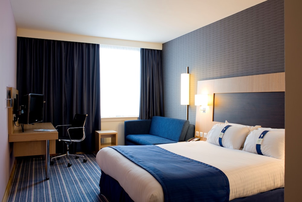 Rotherham Vacations - Holiday Inn Express Rotherham North, an IHG Hotel - Property Image 3