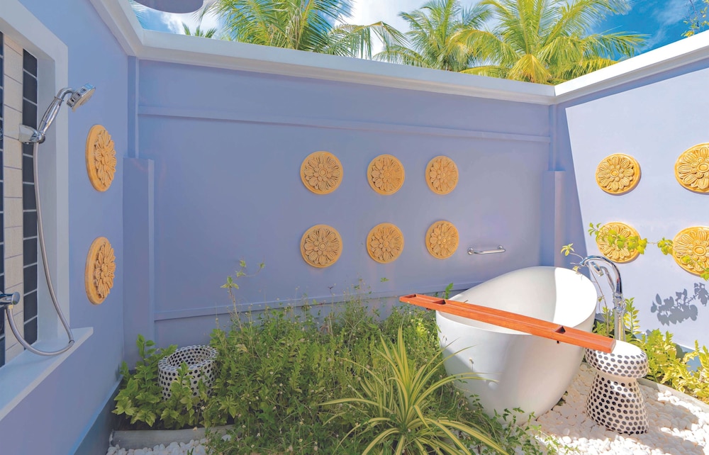 SAii Lagoon Maldives, Curio Collection By Hilton 143