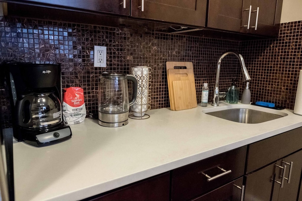 New 2 Bedroom Apt Next To Central Park West