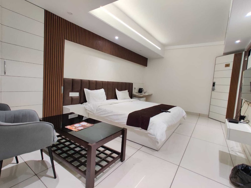 Hotel M.K