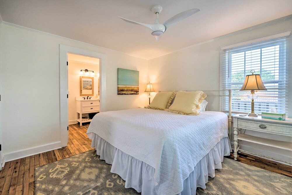 Historic Family Home < 1 Mi to Long Beach! view 5