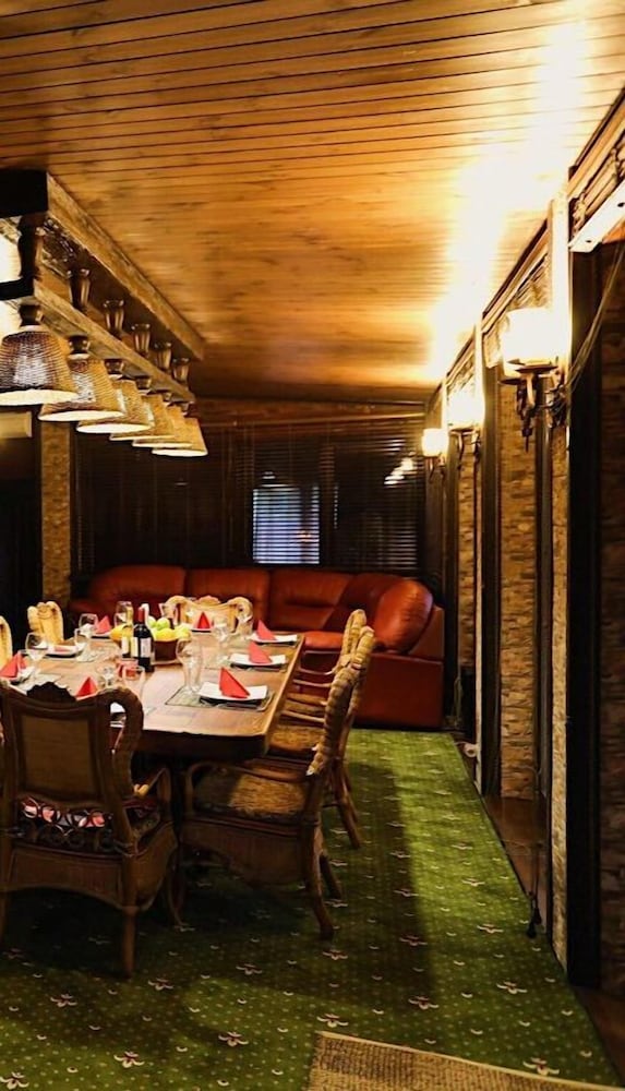Banniy Klub Shangri-La