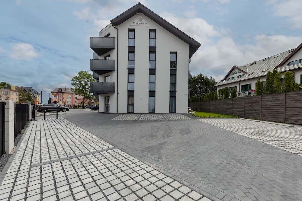 Deep Blue Apartment in Mielno by Renters view 5