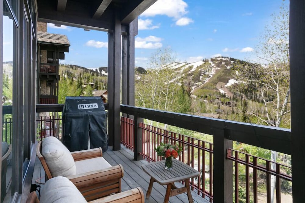 Arrowleaf Lodge- Three Bedroom Residence #307 3 Condo
