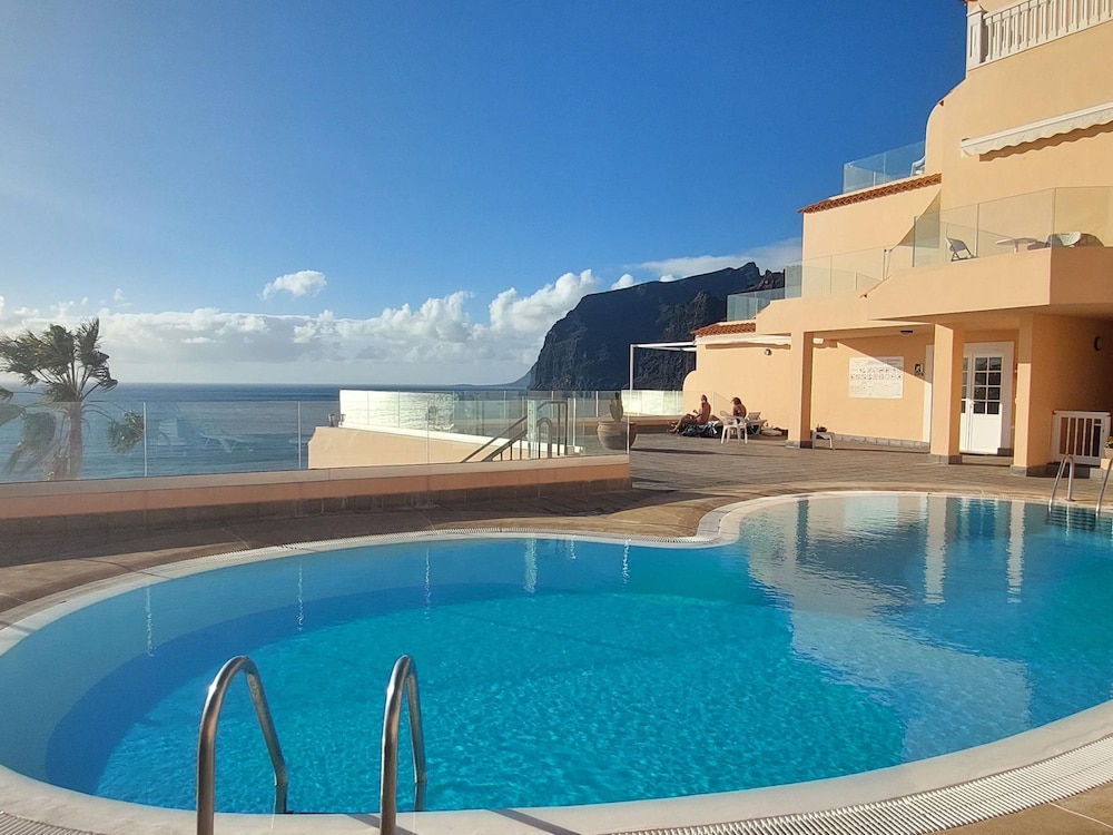 Estudio con Amplia Terraza en los Gigantes