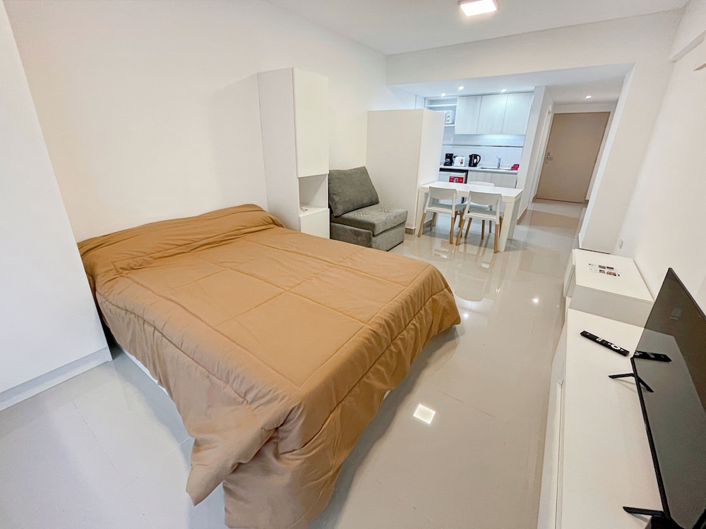 Ayres Suites Moreno