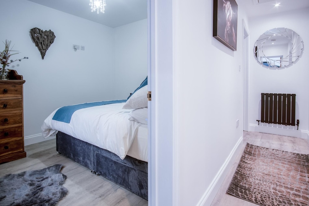 Wiston Street - 2 Bedroom Holiday Home - Pembroke