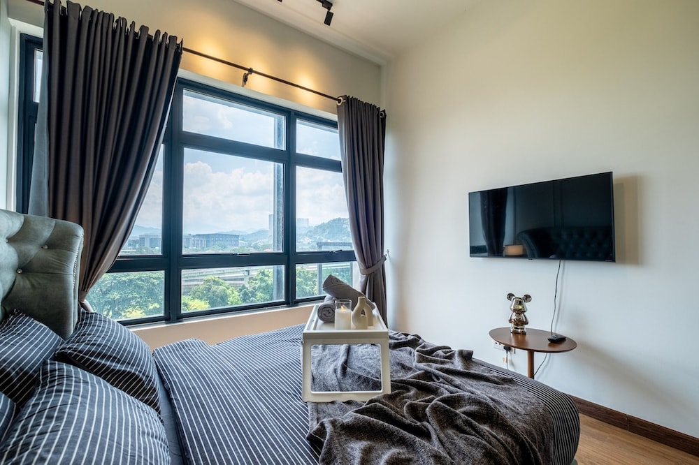 Astoria Ampang Condotel by Emily in Town