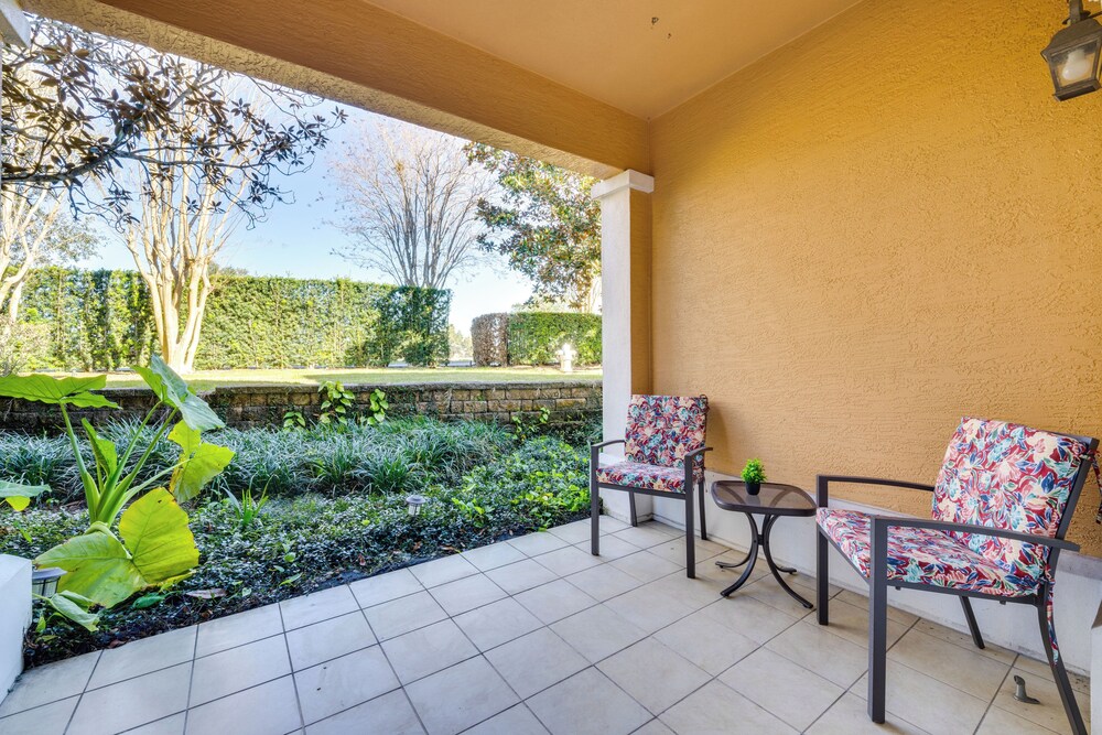 12 Mi to Wdw: Resort Condo w/ Community Hot Tub!