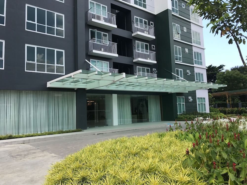 Abreeza Place Apartments