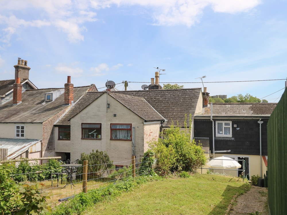 Castle Cottage