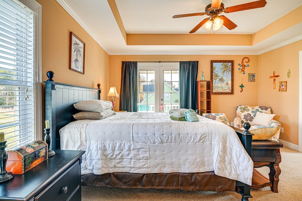 Spacious Murrells Inlet Home - Walk to Beach! view 5