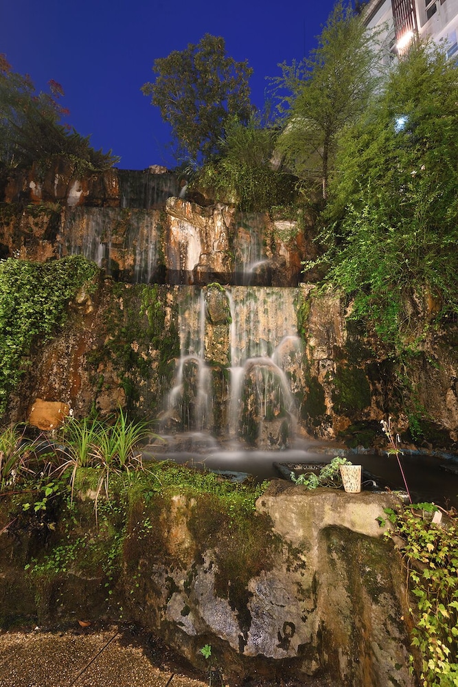 Alishan Hotel 76