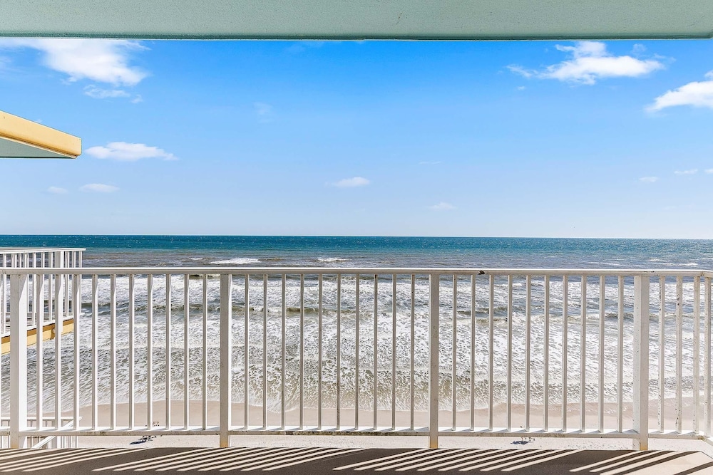 Smyrna Beach Club 818b