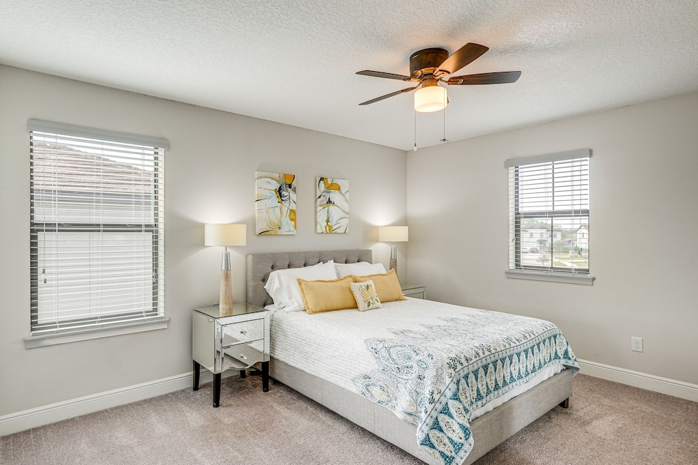 Resort Home in Haines City: Screened Lanai, Pool!
