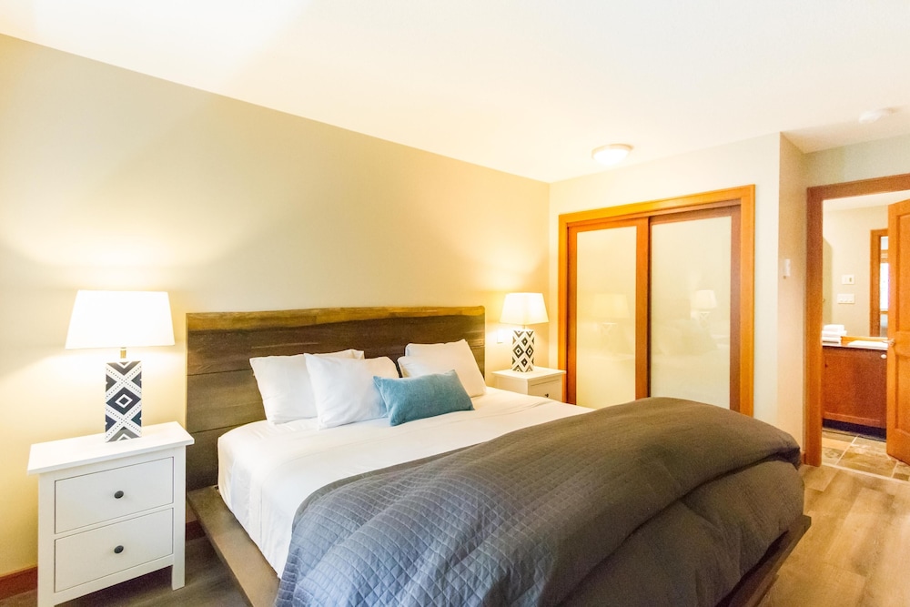 23 Treeline - Image 3