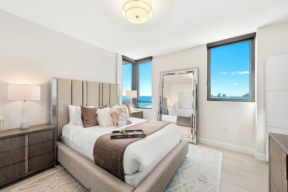 Luxury Vacation Rentals at The Setai by LRMB
