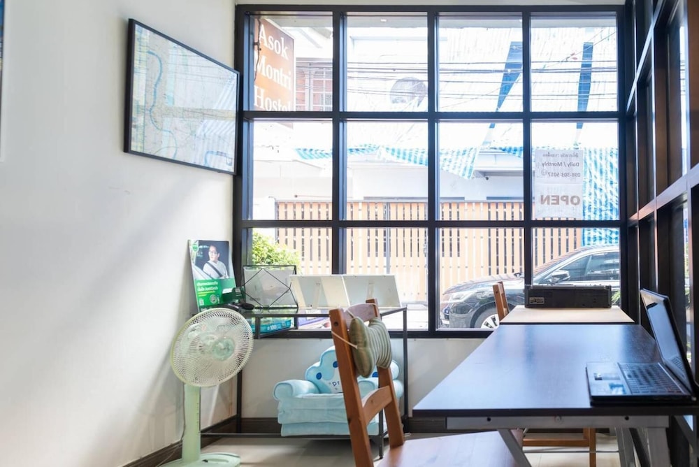 Asoke Montri Hostel