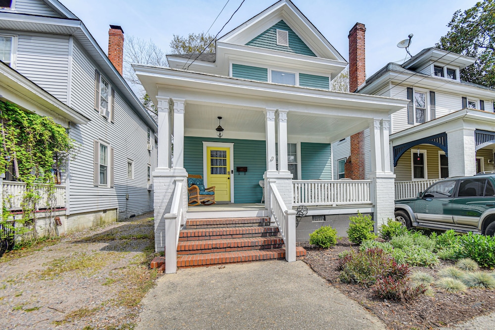 Elizabeth City Home w/ Fire Pit < 1 Mi to Downtown