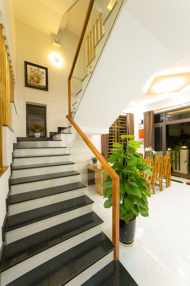 Nhu Y Homestay
