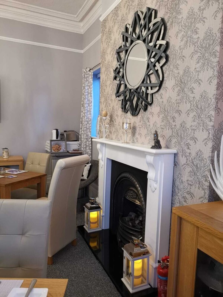 Southport Vacations - Vale House - Property Image 38