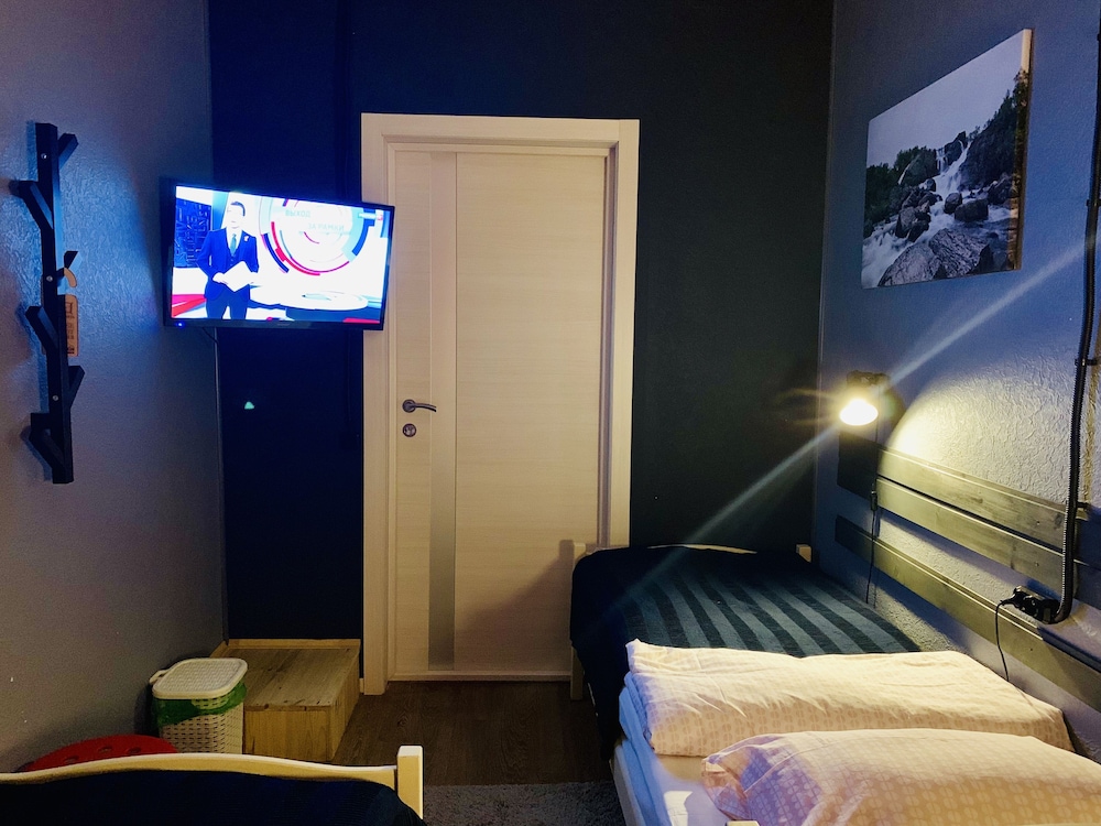 Good Night rooms & hostel view 3