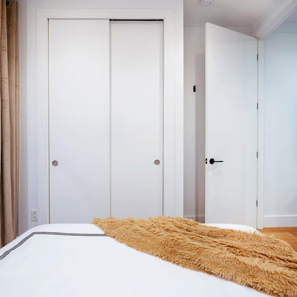 1290-7 New Renovated 2 Bedrooms in UES