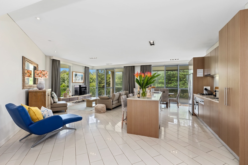 Luxury Apartments on Bells Boulevard
