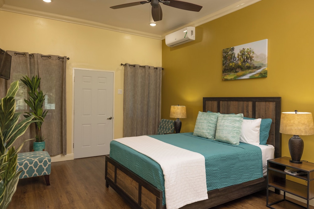 Majestic Heights Bed & Breakfast