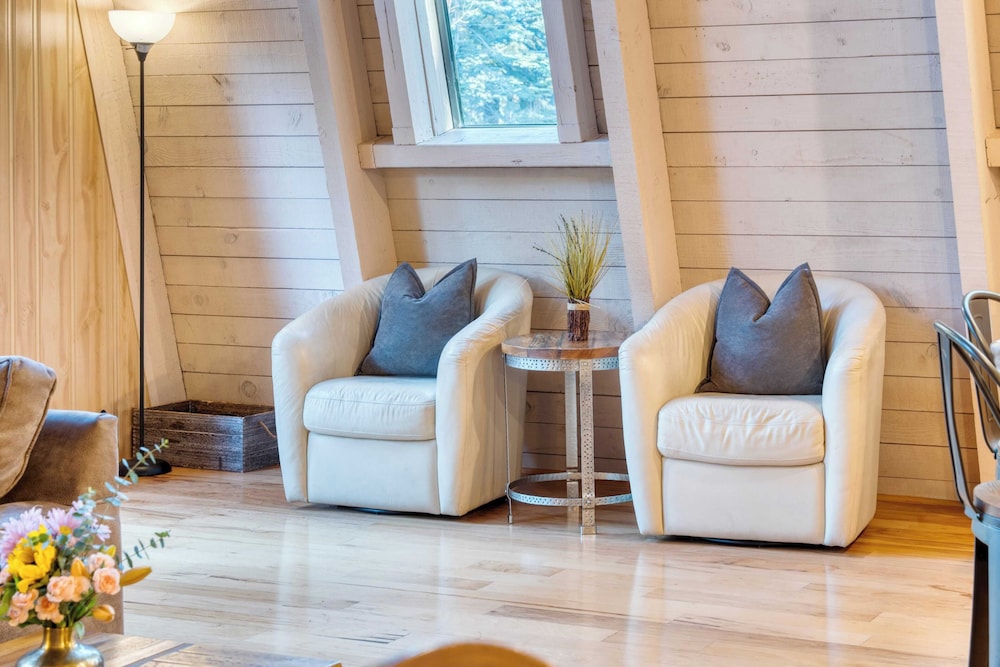 Lundy Bearden Serene Tahoe Retreat With Deck, Fireplace, and Forest Views
