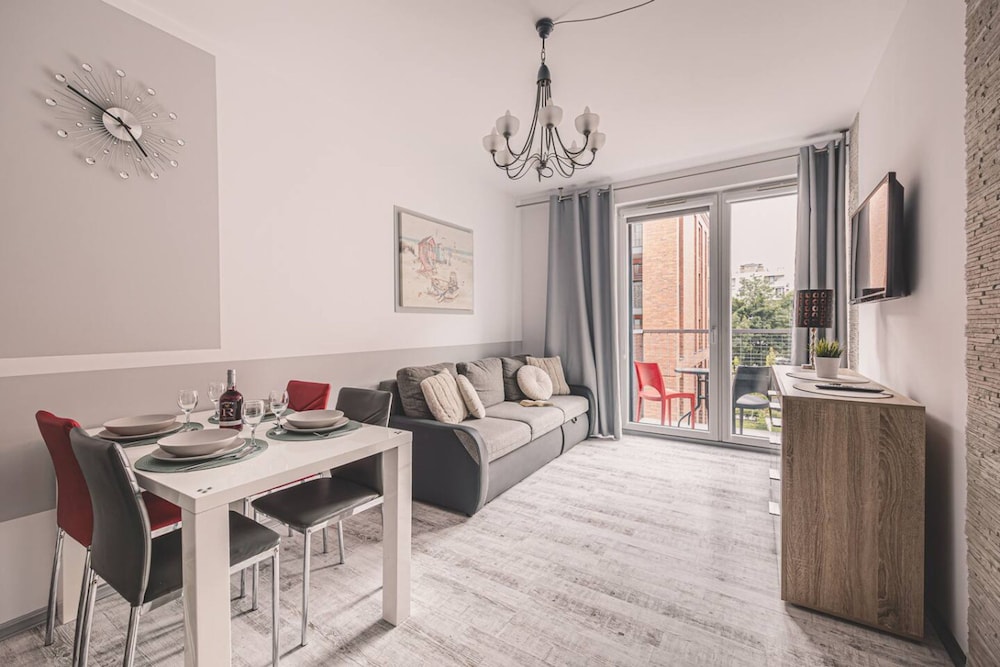 Prado - Styl i Wygoda w Centrum Gda ska z Gara em