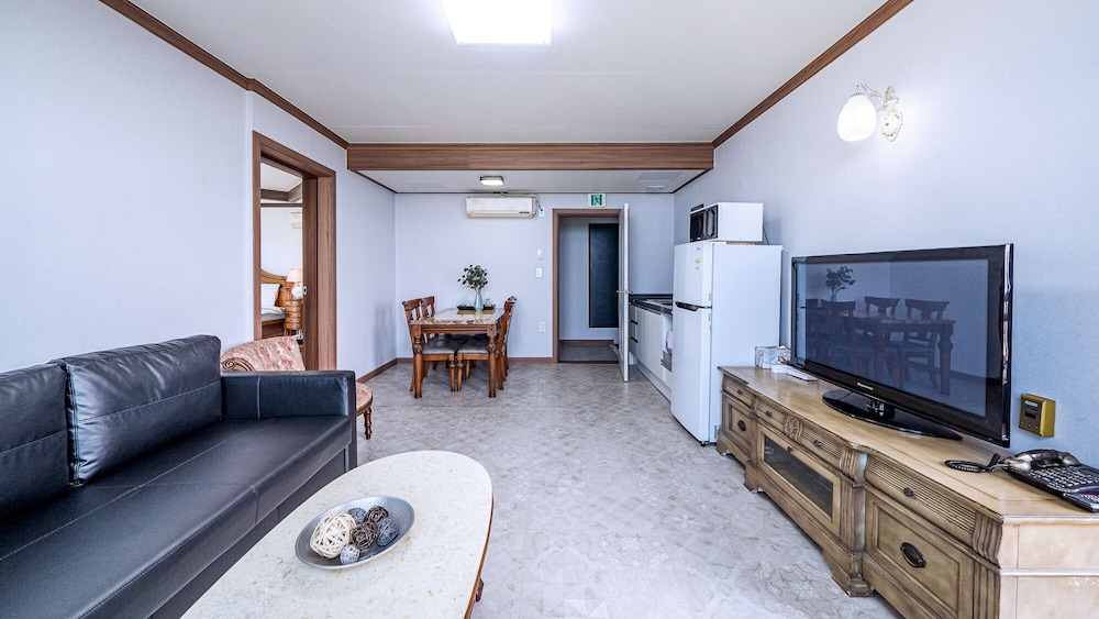 Gangneung Pension Sea and - Pet Friendly