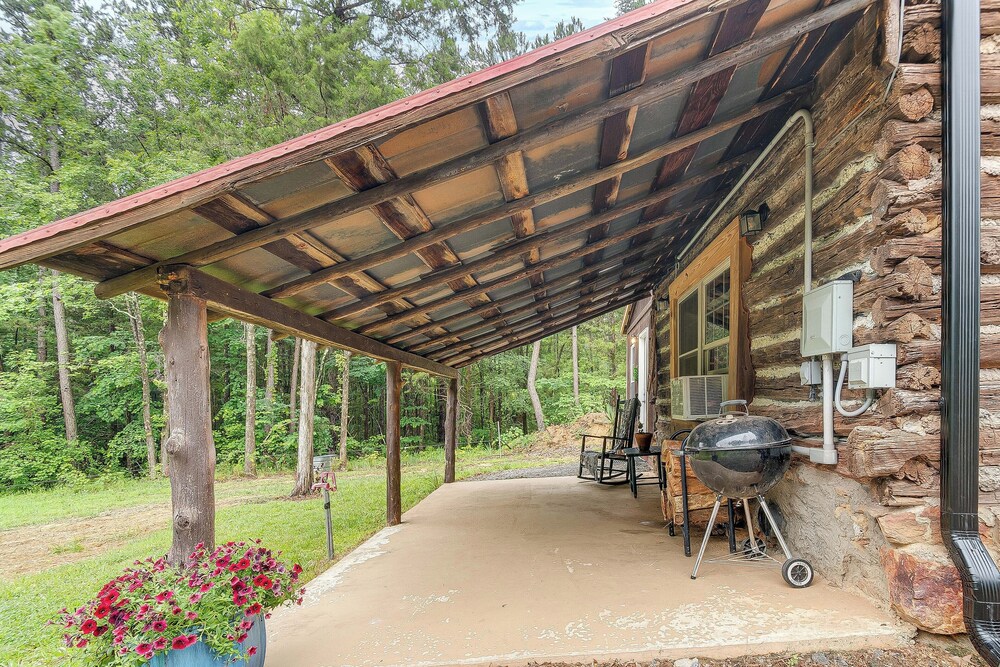 12 Mi to Staunton River State Park: Off-grid Cabin