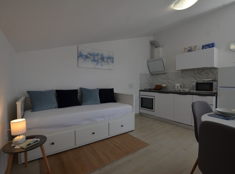 Lush and Sweet Escape Apartments
