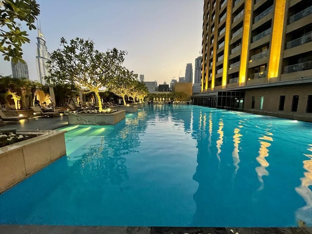 Lux BnB Address Dubai Mall Skyline Views