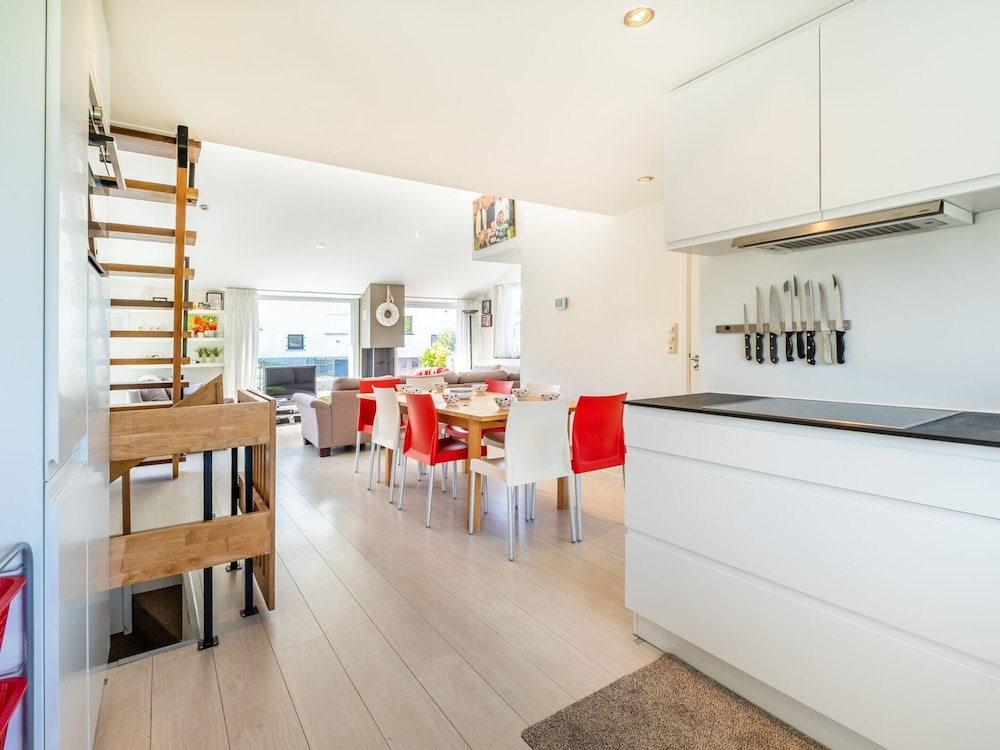 Villa in Koksijde With Sunny Terrace