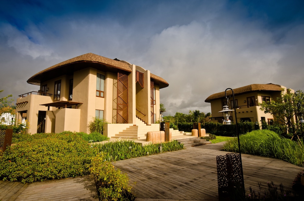 Montis Resort